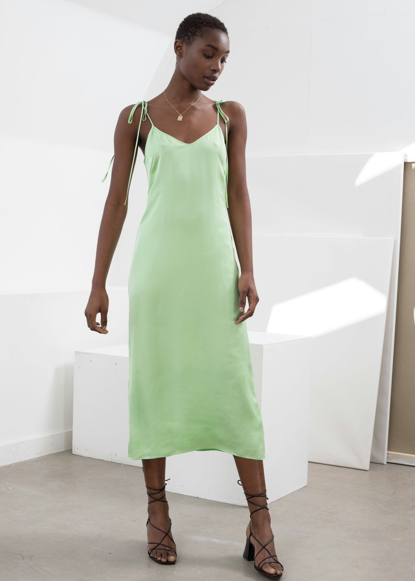 Other Stories Sale Has The Best Dresses To Wear In The Heatwave